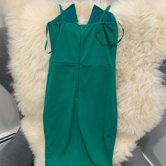 Super cute evening dress. Perfect for an event! - Picture 5 of 5